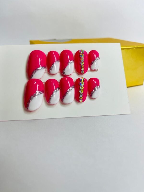 Best press on nails in translucent pink with diamond