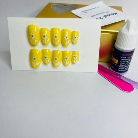 Best press on nails in yellow color with flower art